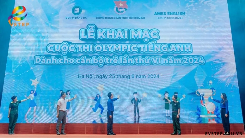 can-bo-tre-cung-tieng-anh-vuon-minh